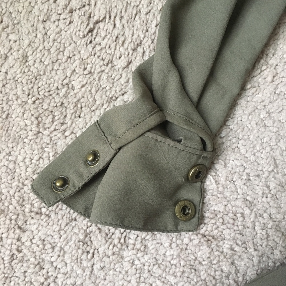Lulu’s Romper - Picture 5 of 8